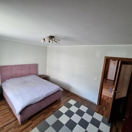 Yla Apartments Piatra Neamţ Dış mekan fotoğraf
