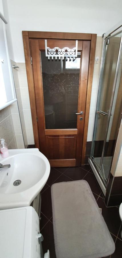 Yla Apartments Piatra Neamţ Dış mekan fotoğraf